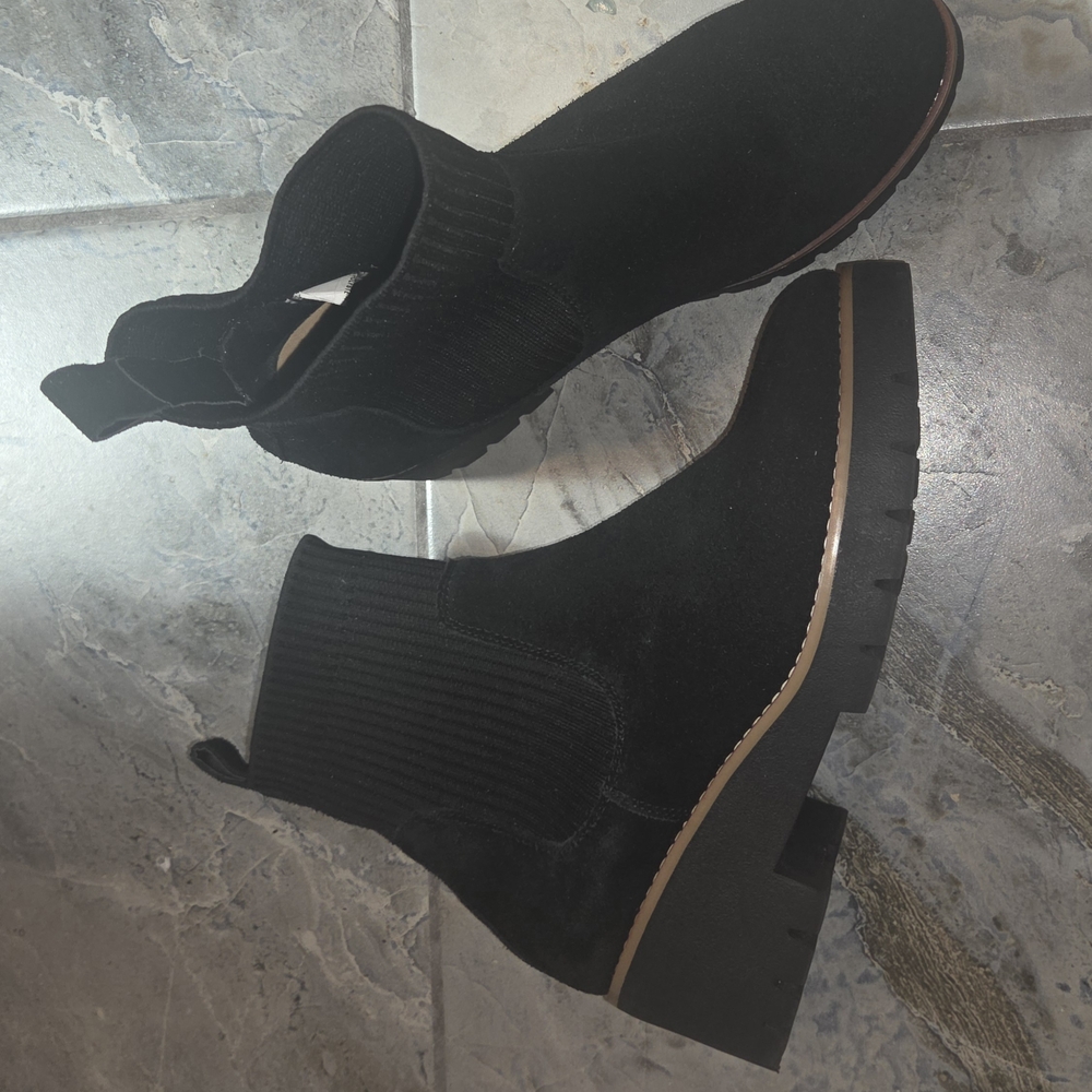 Blondo Black Suede Ankle Booties, Size 9.5